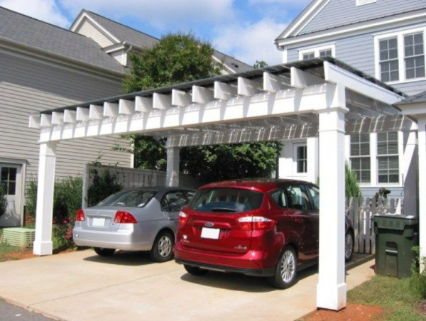 Garasi dengan Teras Berlindung untuk Parkir Mobil